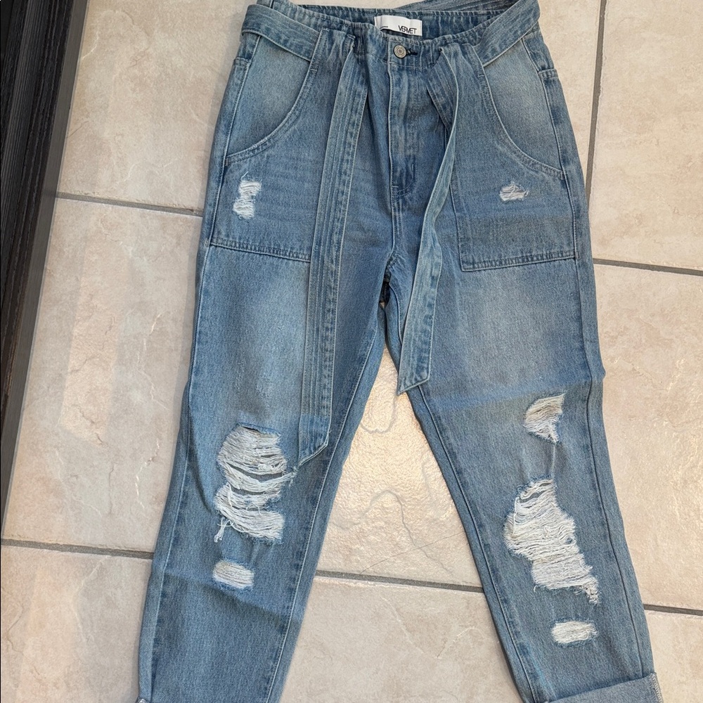 Vervet Light Wash Distressed Tie-Waist Jeans new with no tags size 27
